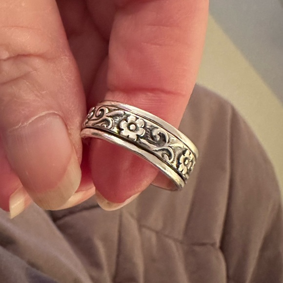STERLING SILVER SPINNER RING! - Picture 10 of 16